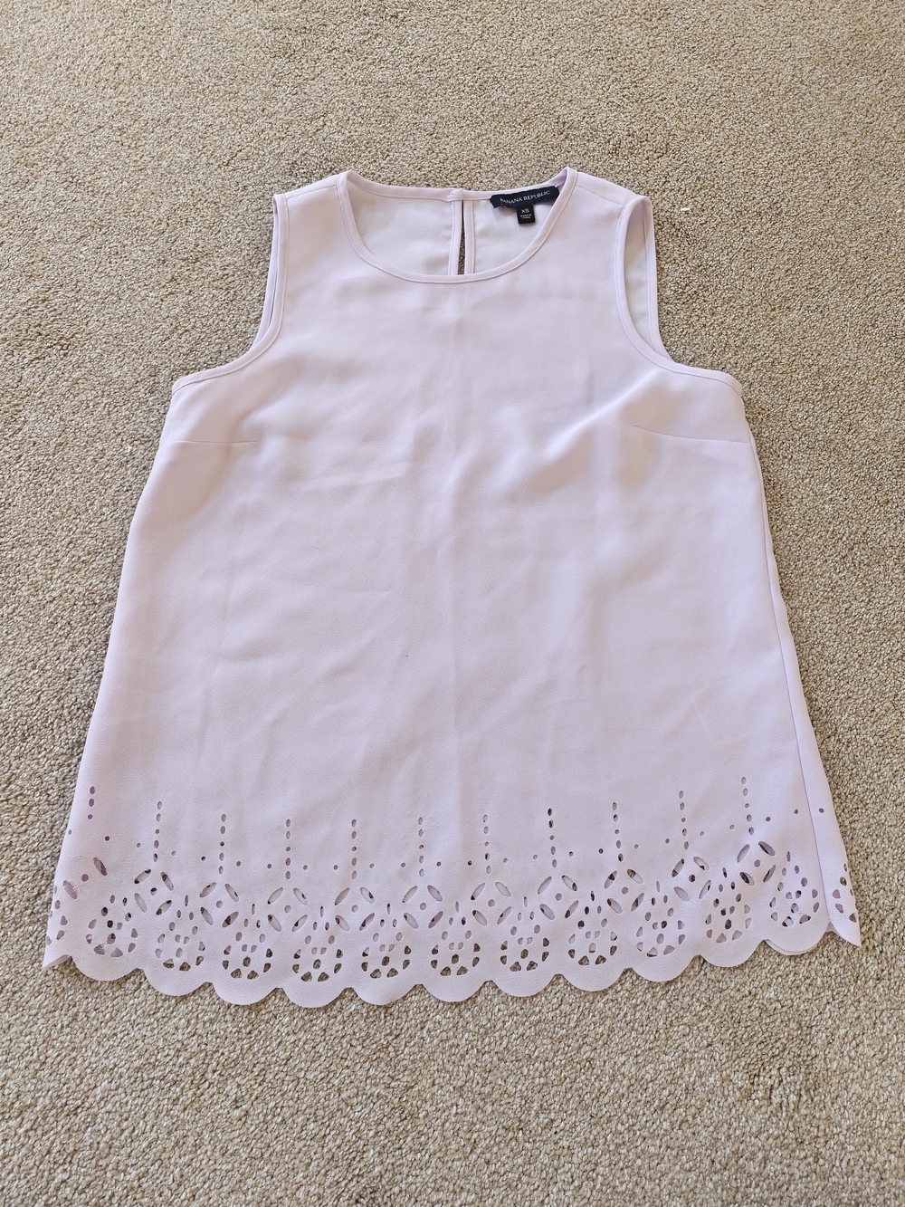 Banana Republic Sleeveless Eyelet Hem Tank — Light Pink